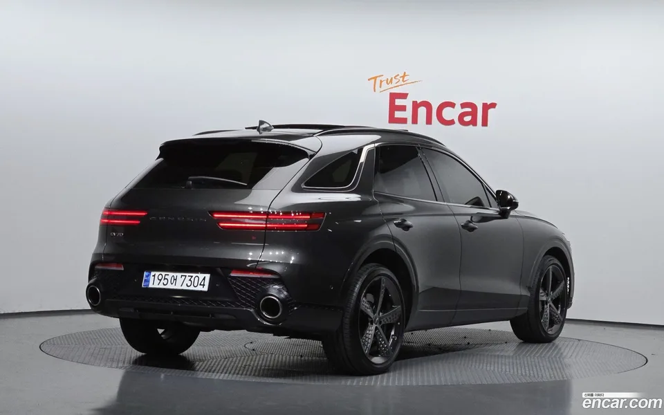 Genesis GV70 2.5T 2WD 2023 — миниатюра 2