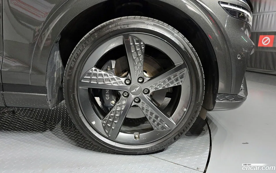 Genesis GV70 2.5T 2WD 2023 — миниатюра 5
