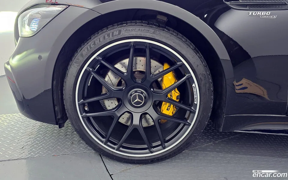 Mercedes-Benz AMG GT 4 43 4MATIC+ 2023 — миниатюра 5