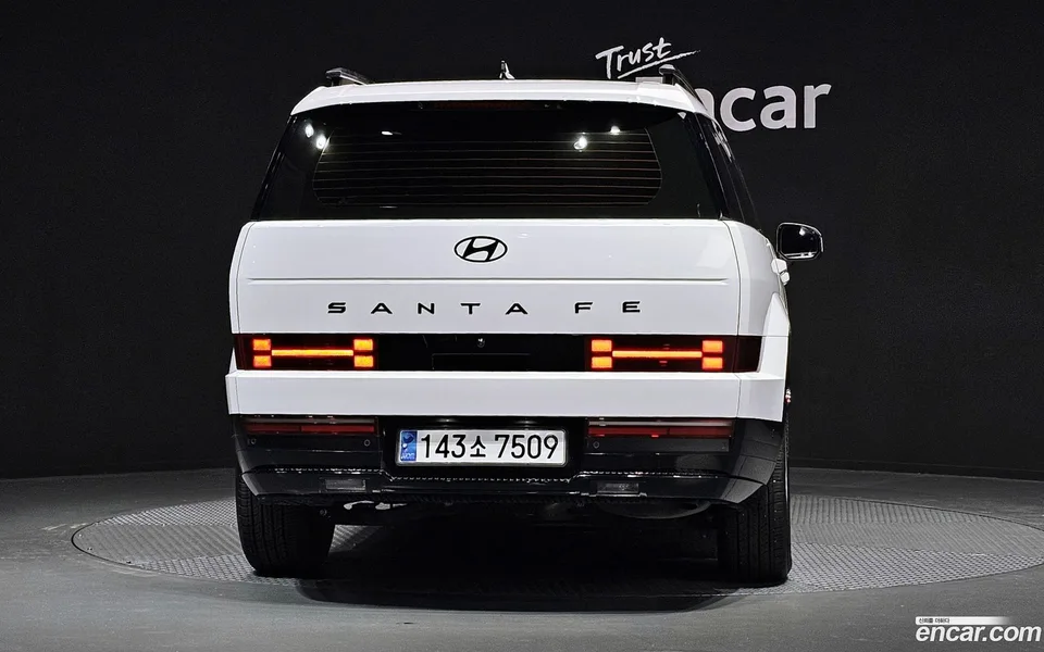 Hyundai SantaFe HEV 1.6 2WD 2023 — миниатюра 4