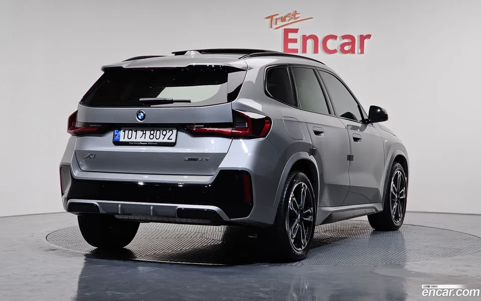 BMW X1 sDrive 20i M 2023 — миниатюра 2