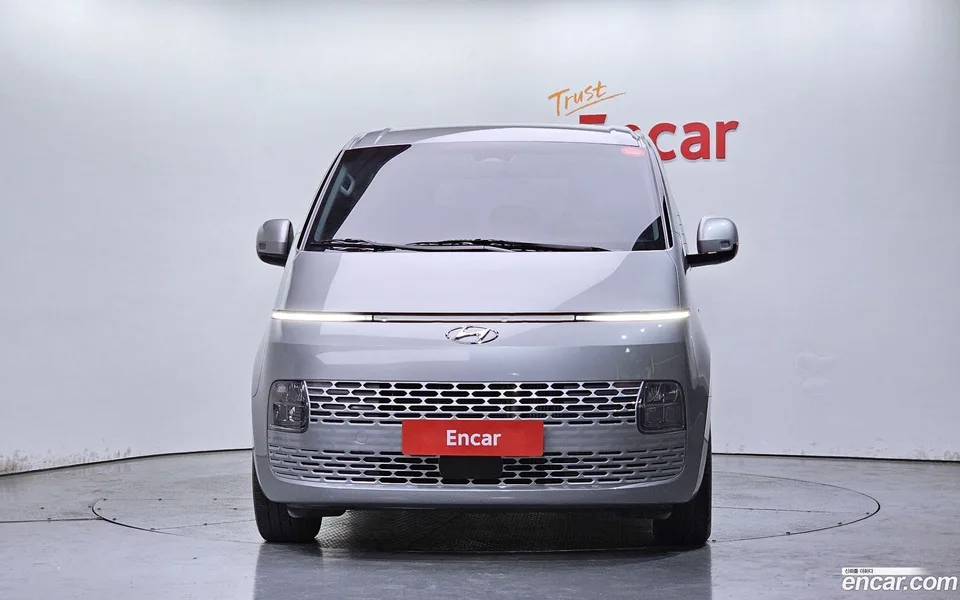 Hyundai Staria 9 2023 — миниатюра 3