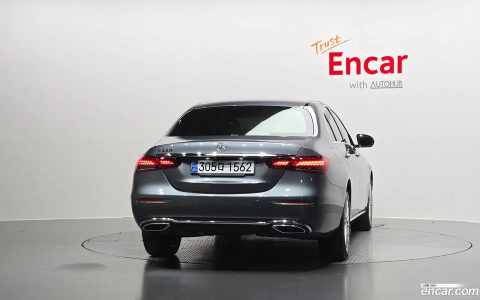 Mercedes-Benz E-Class E250 2022 — миниатюра 4