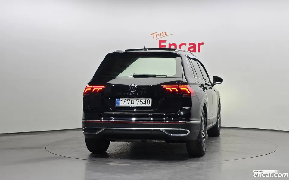 Volkswagen Tiguan 2.0 TDI 2023 — миниатюра 4