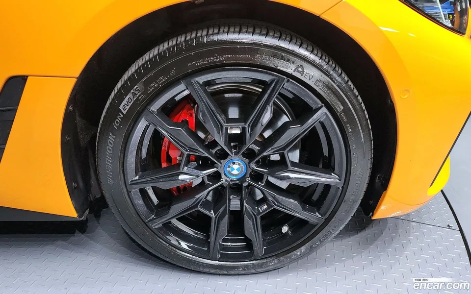 BMW i4 M50 2023 — миниатюра 4