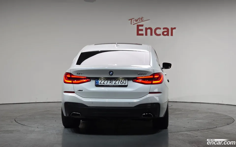 BMW 6 Series GT 630i xDrive M 2024 — миниатюра 4