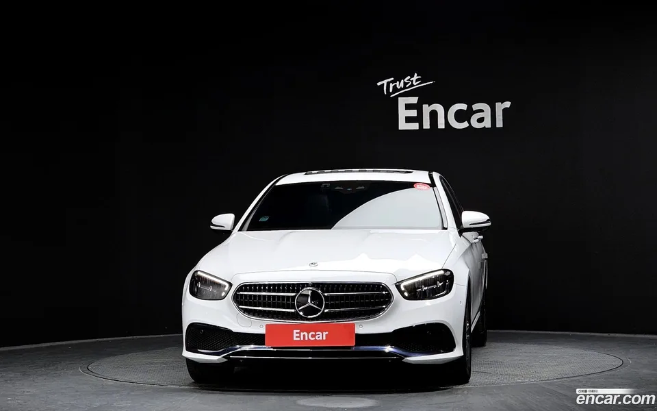 Mercedes-Benz E-Class E250 2023 — миниатюра 3