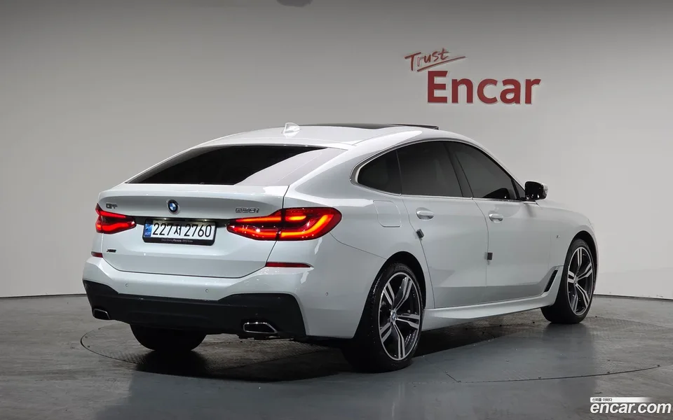 BMW 6 Series GT 630i xDrive M 2024 — миниатюра 2