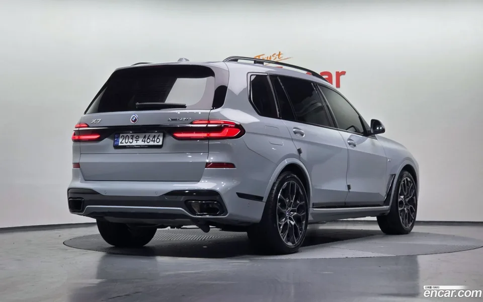BMW X7 xDrive 40i M 6 2024 — миниатюра 2