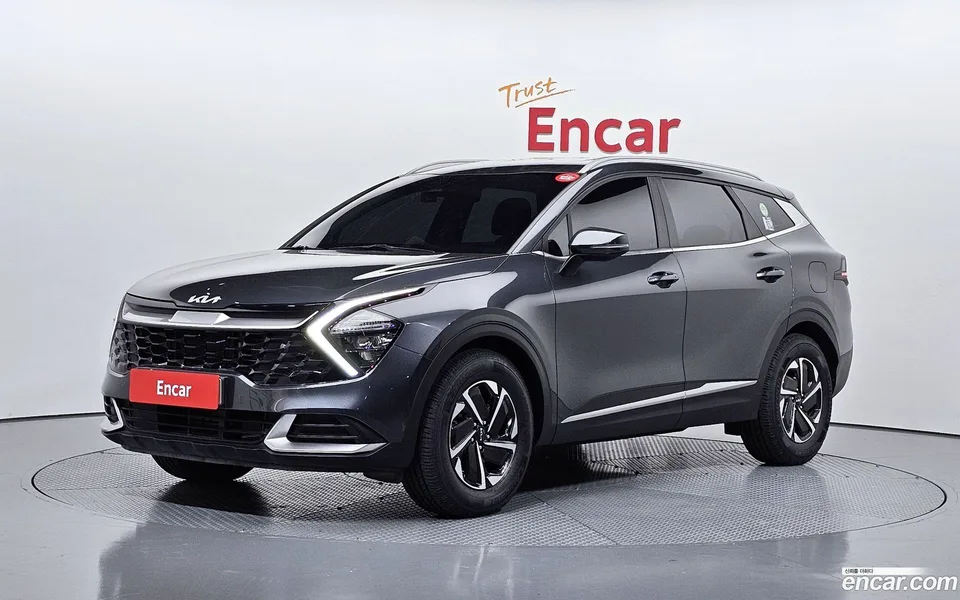 Kia Sportage Hybrid 2WD 2022 — фото 1, купить с доставкой в Москву