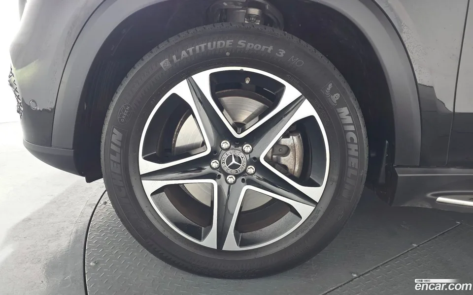 Mercedes-Benz GLE-Class GLE350e 4MATIC 2022 — миниатюра 5