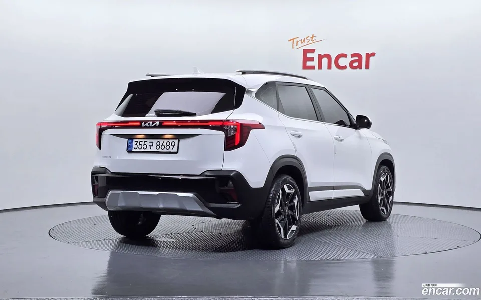 Kia Seltos 1.6 2WD 2023 — миниатюра 2