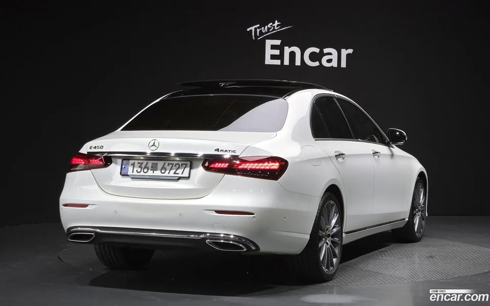 Mercedes-Benz E-Class E450 4MATIC 2023 — миниатюра 2