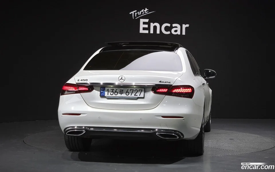 Mercedes-Benz E-Class E450 4MATIC 2023 — миниатюра 4