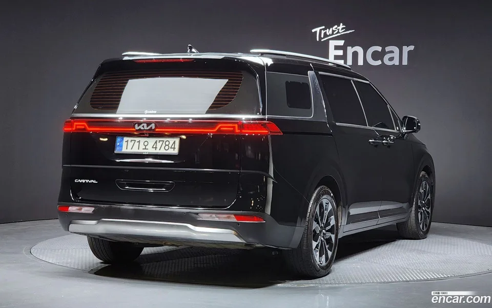 Kia Carnival 9 2022 — миниатюра 2