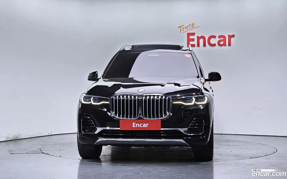 BMW X7 xDrive 40i 7 2022 — миниатюра 3