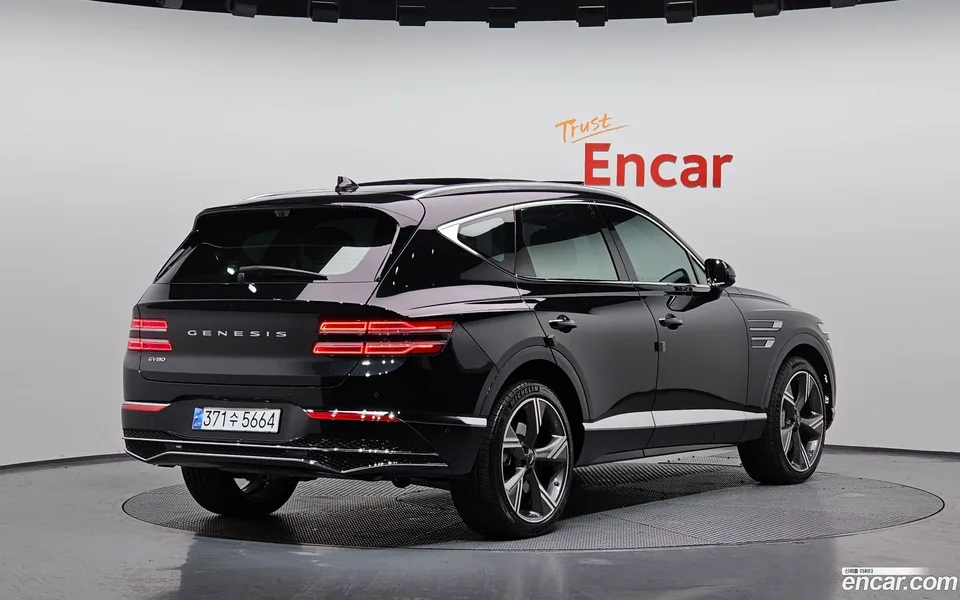 Genesis GV80 2.5T 2WD 2024 — миниатюра 2