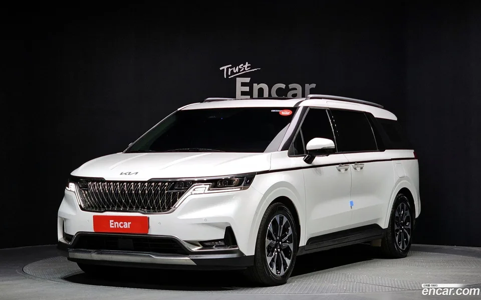 Kia Carnival 7 2022 — фото 1, купить с доставкой в Москву