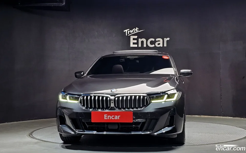 BMW 6 Series GT 630i xDrive M 2024 — миниатюра 3