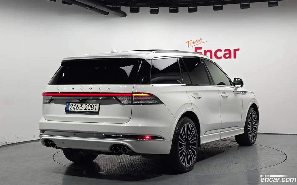 Lincoln Aviator 3.0 AWD 2023 — миниатюра 2