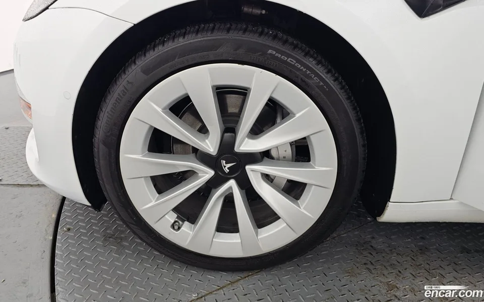 Tesla Model 3 AWD 2022 — миниатюра 5
