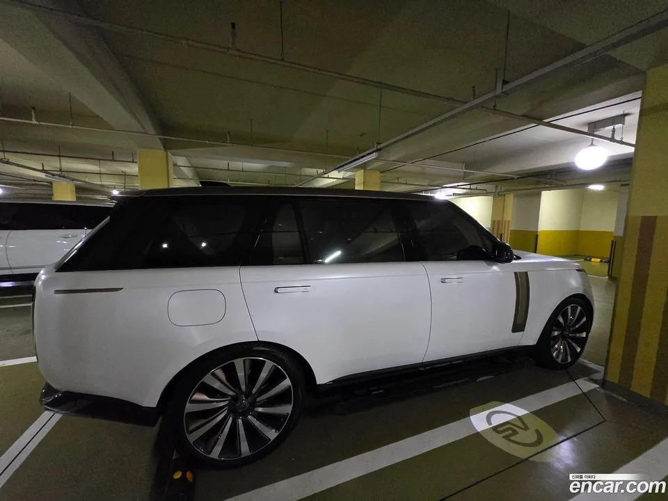 Land Rover Range Rover P615 SV LWB 2024 — миниатюра 3