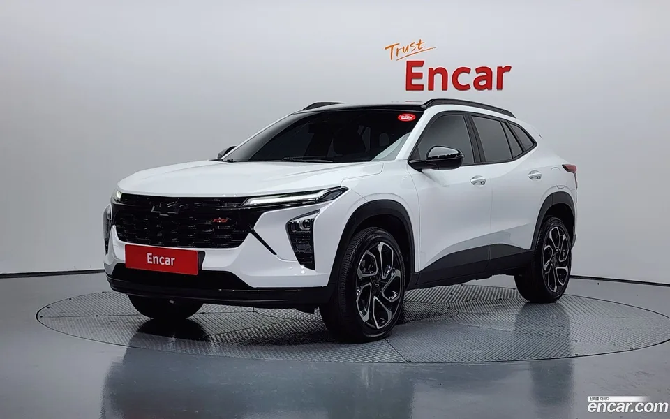 Chevrolet Trax Crossover 1.2 RS 2023 — фото 1, купить с доставкой в Москву