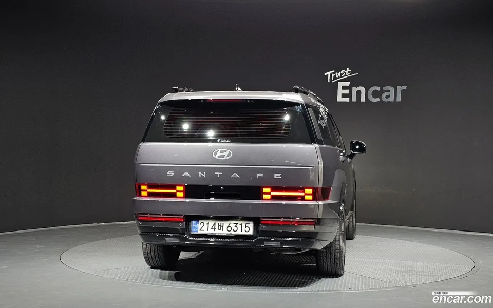 Hyundai Santa Fe HEV 1.6 2WD 2023 — миниатюра 4