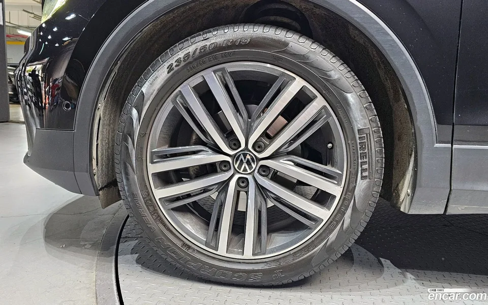 Volkswagen Tiguan 2.0 TDI 2022 — миниатюра 5