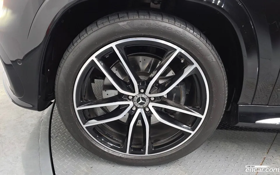Mercedes-Benz GLS-Class GLS580 4MATIC 2024 — миниатюра 5