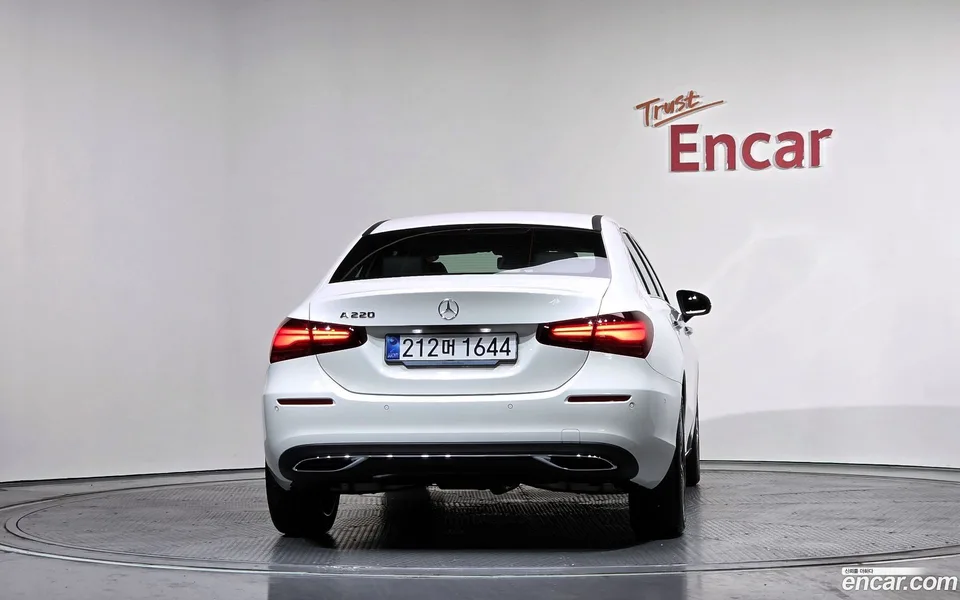 Mercedes-Benz A-Class A220 2025 — миниатюра 4
