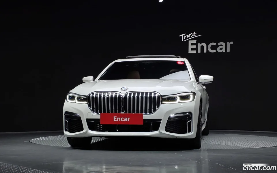 BMW 7 Series 740Li xDrive M 2022 — миниатюра 3