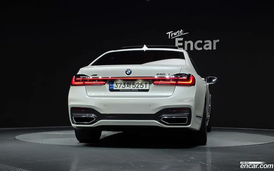 BMW 7 Series 740Li xDrive M 2022 — миниатюра 4