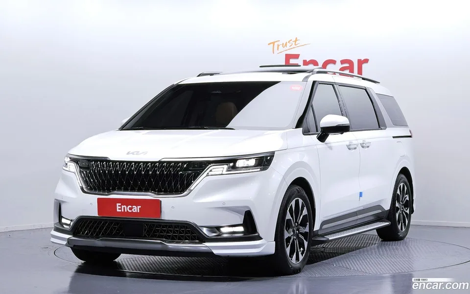 Kia Carnival 7 2023 — фото 1, купить с доставкой в Москву
