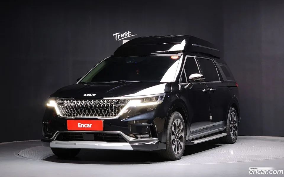 Kia Carnival 7 2023 — фото 1, купить с доставкой в Москву