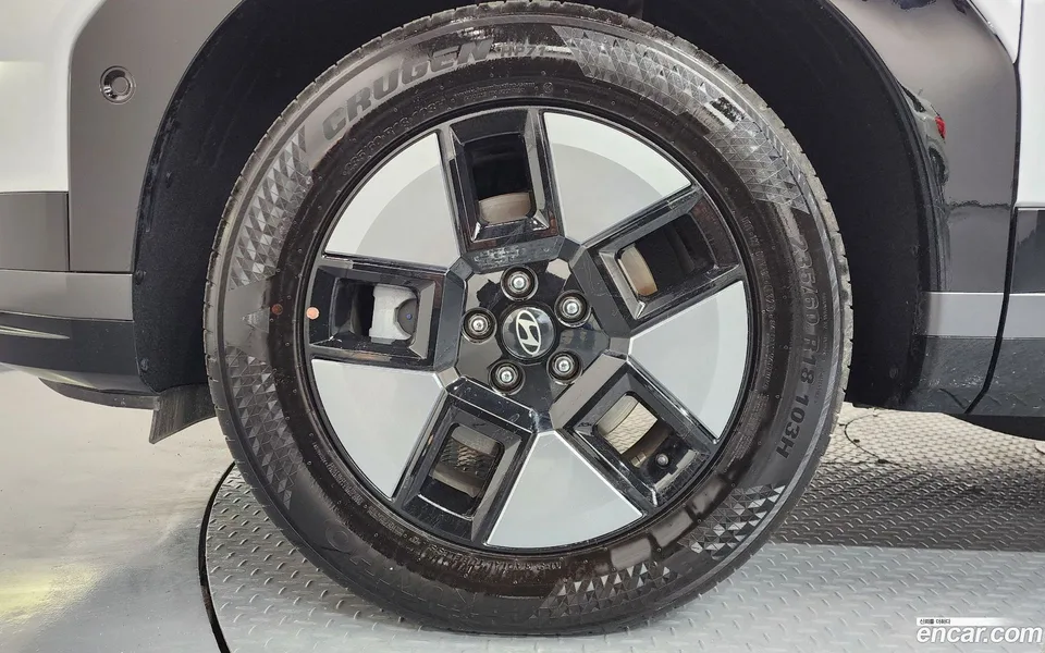 Hyundai SantaFe HEV 1.6 2WD 2023 — миниатюра 5