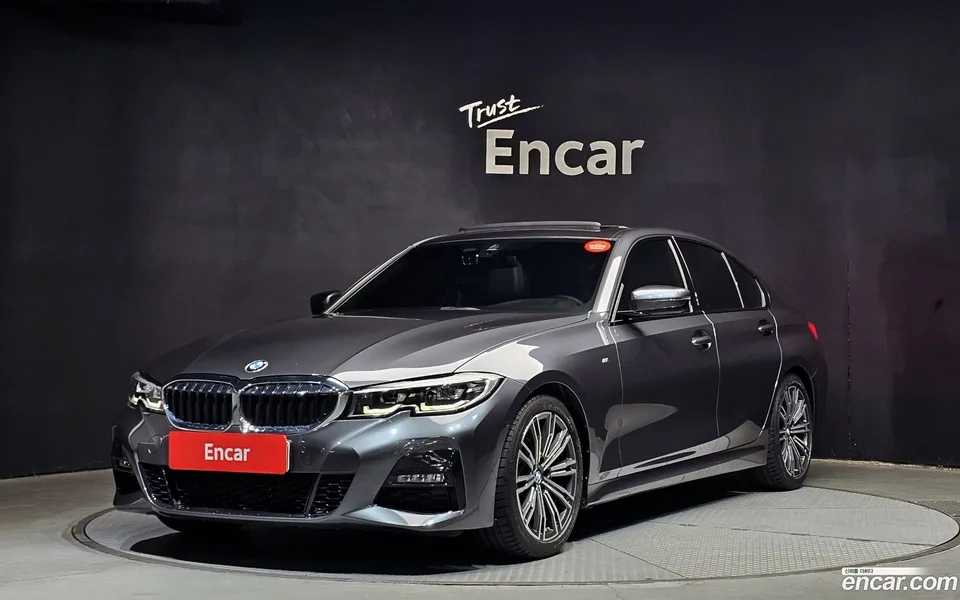 BMW 3 Series 320i M 2022 — фото 1, купить с доставкой в Москву