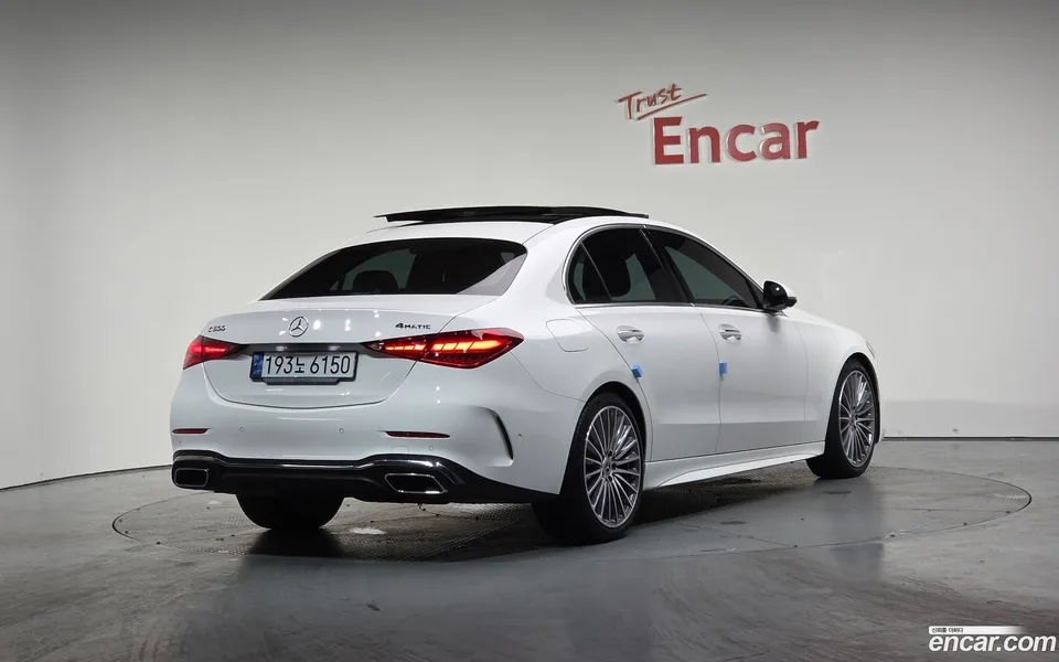 Mercedes-Benz C-Class C300 4MATIC AMG Line 2024 — миниатюра 2