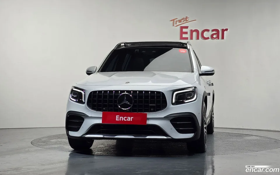 Mercedes-Benz GLB-Class AMG GLB35 4MATIC 2022 — миниатюра 3