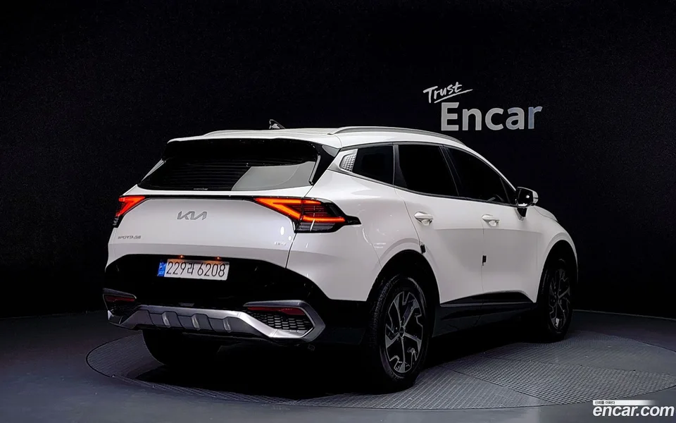 Kia Sportage Hybrid 2WD 2024 — миниатюра 2