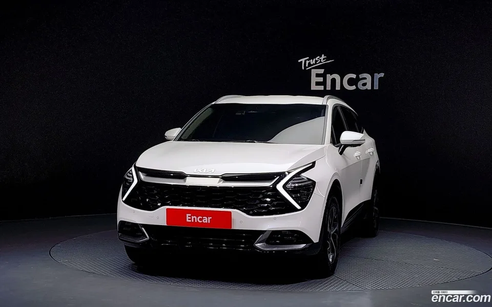 Kia Sportage Hybrid 2WD 2024 — миниатюра 3