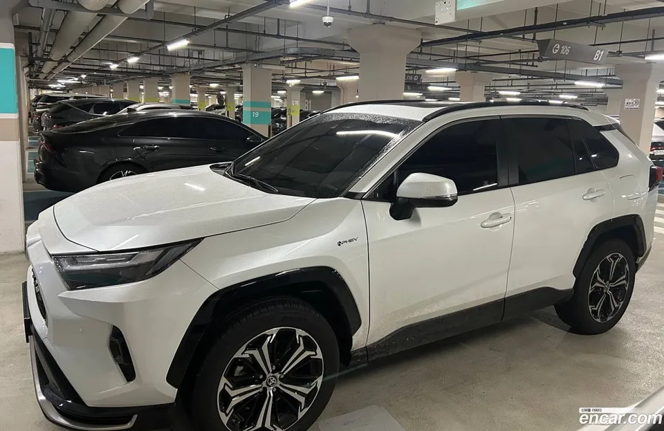 Toyota RAV4 2.5 4WD PHEV XSE 2025 — миниатюра 2