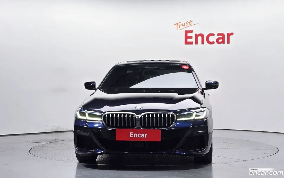 BMW 5 Series 530e M 2022 — миниатюра 3