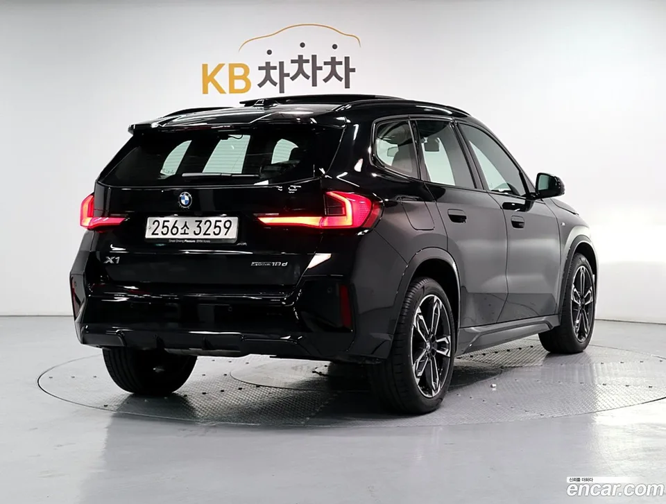 BMW X1 sDrive 18d M 2024 — миниатюра 3