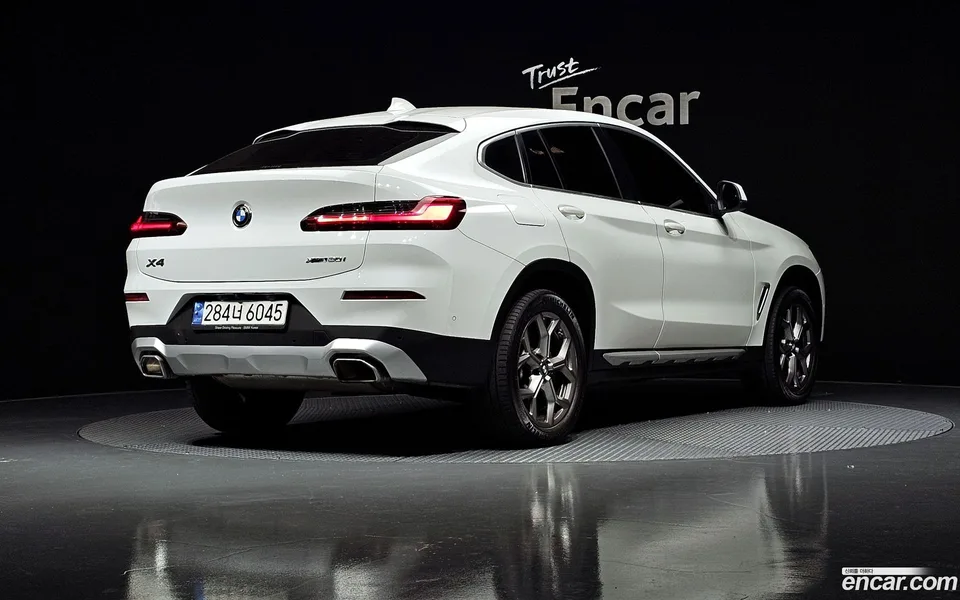 BMW X4 xDrive20i xLine 2022 — миниатюра 2