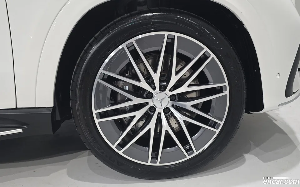 Mercedes-Benz GLE-Class AMG GLE53 4MATIC+ 2025 — миниатюра 5