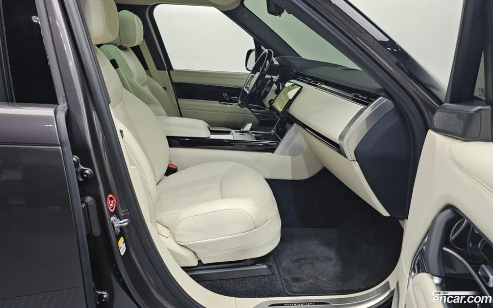 Land Rover Range Rover P550E AB 2024 — миниатюра 3