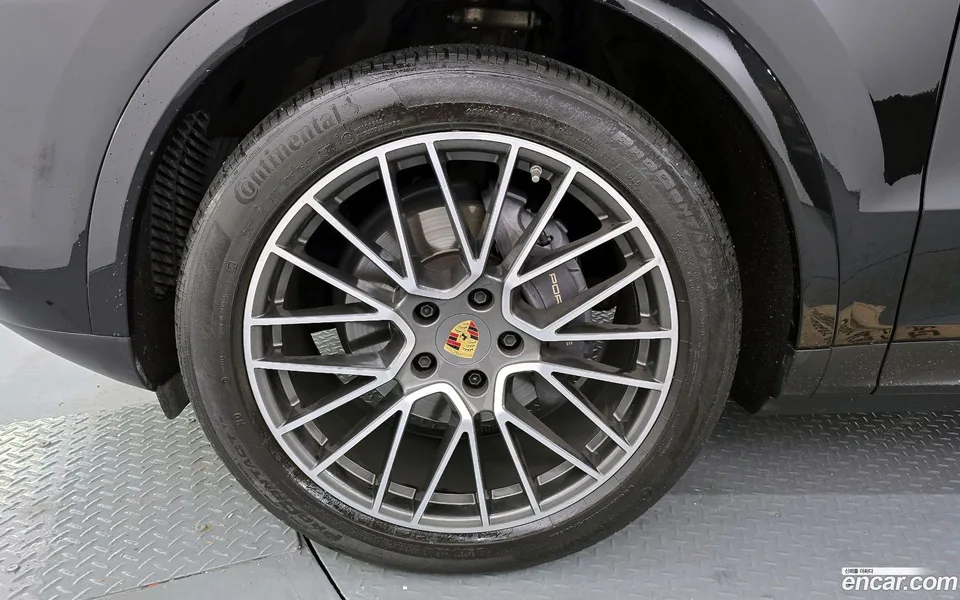 Porsche Cayenne 3.0 2023 — миниатюра 5