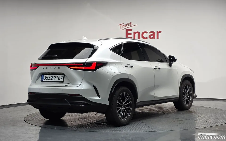 Lexus NX 450h+ 2024 — миниатюра 2