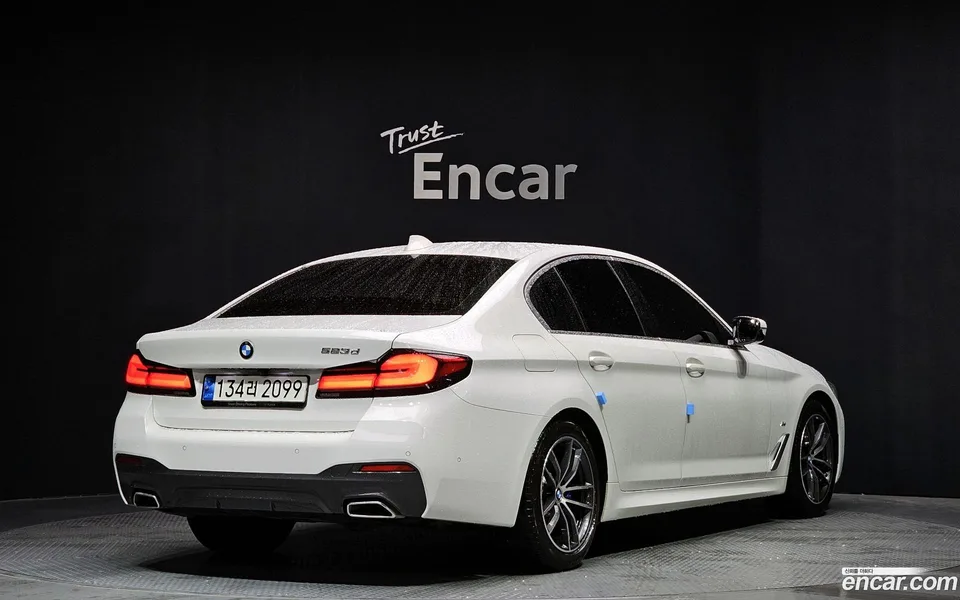BMW 5 Series 523d M 2022 — миниатюра 2